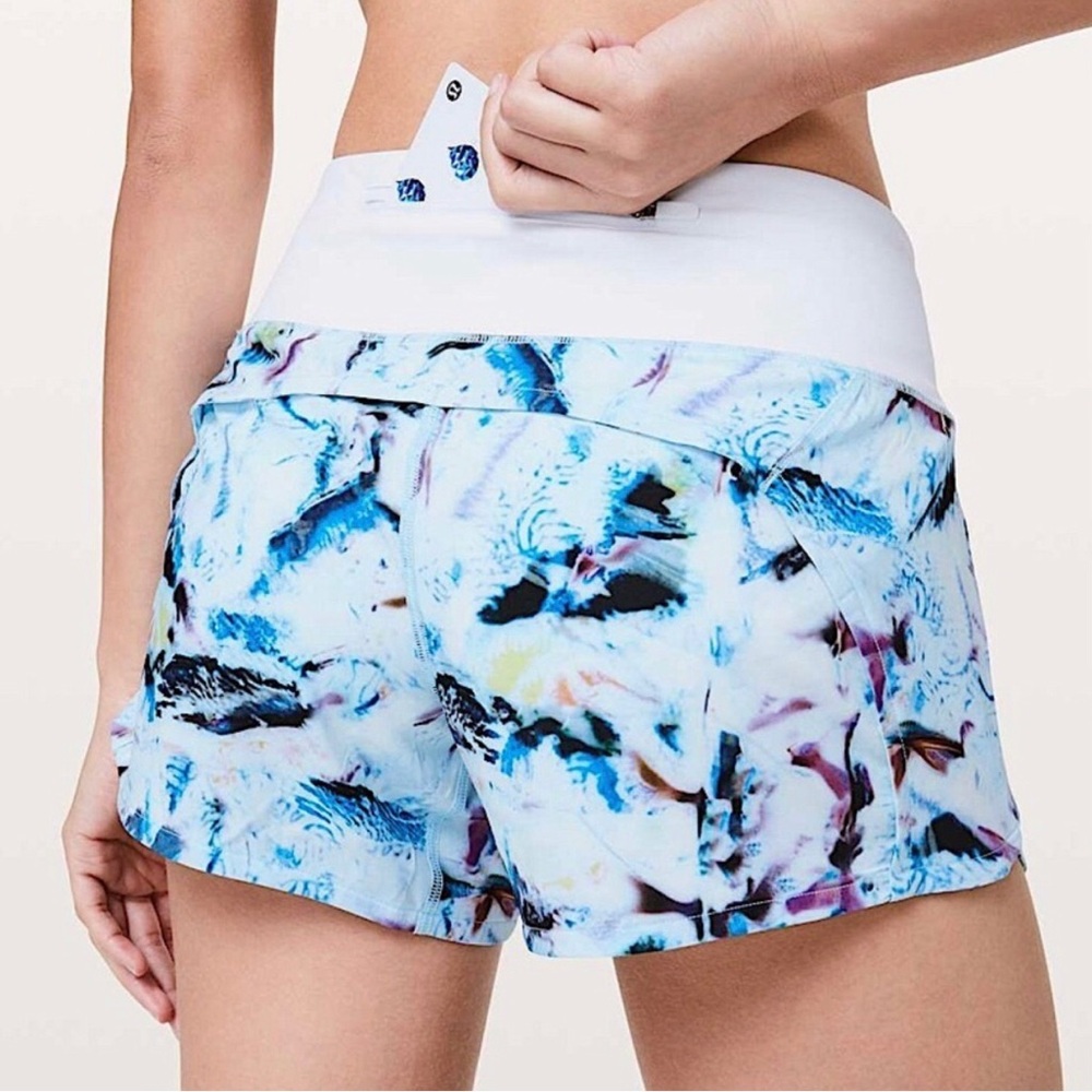 Lululemon Shorts Run Times II 4” Exposure Crystalize Multi/White/Blue Sz. 12